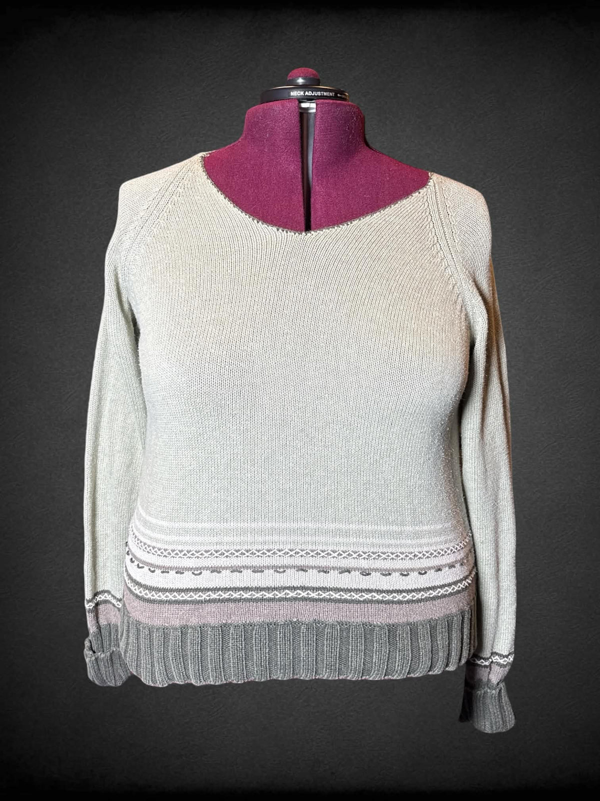 2X Eddie Bauer green knit sweater with striped design on hemline
