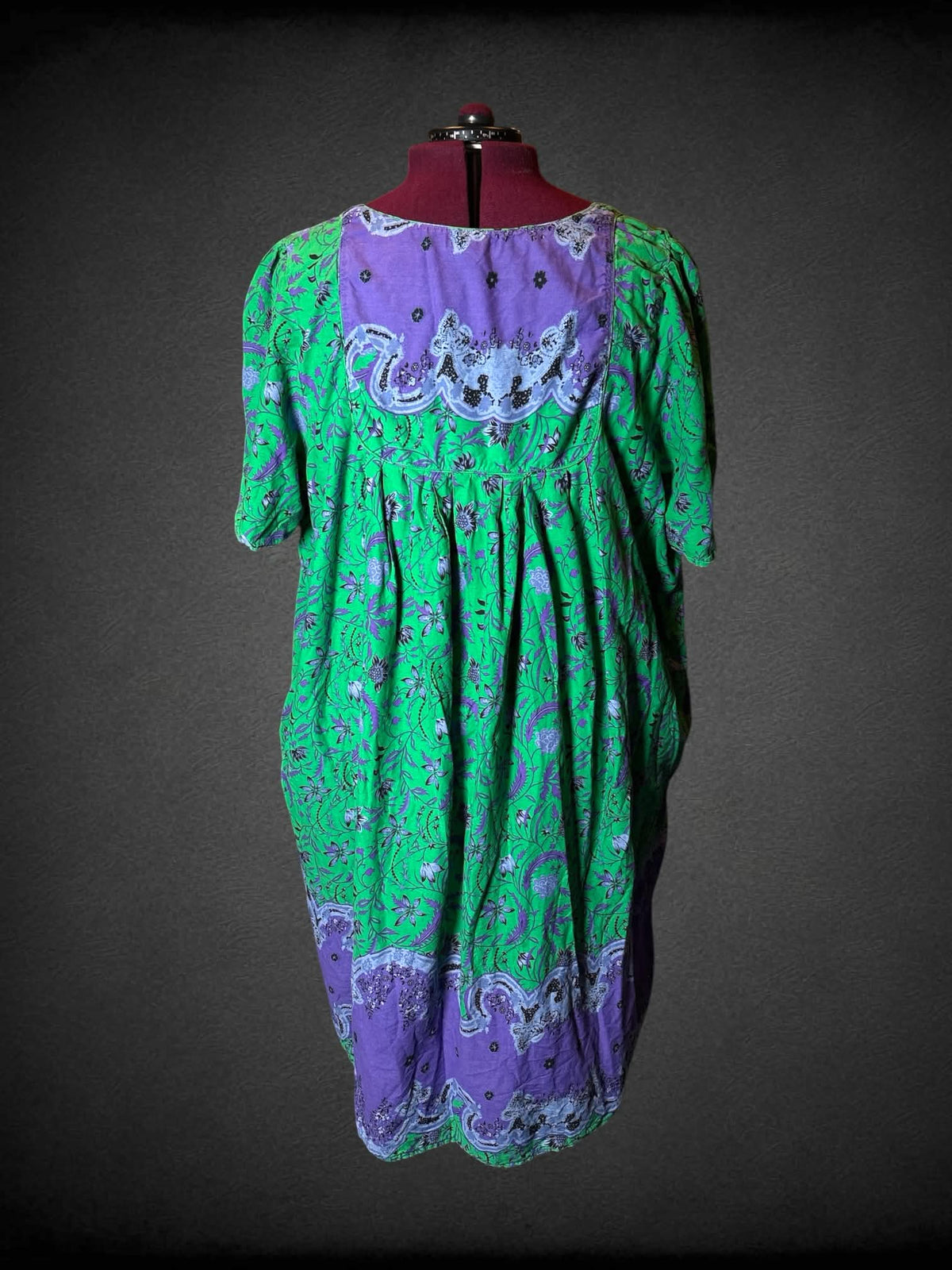 4X Only Necessities green & purple dress with floral design, pockets, and buttons on front