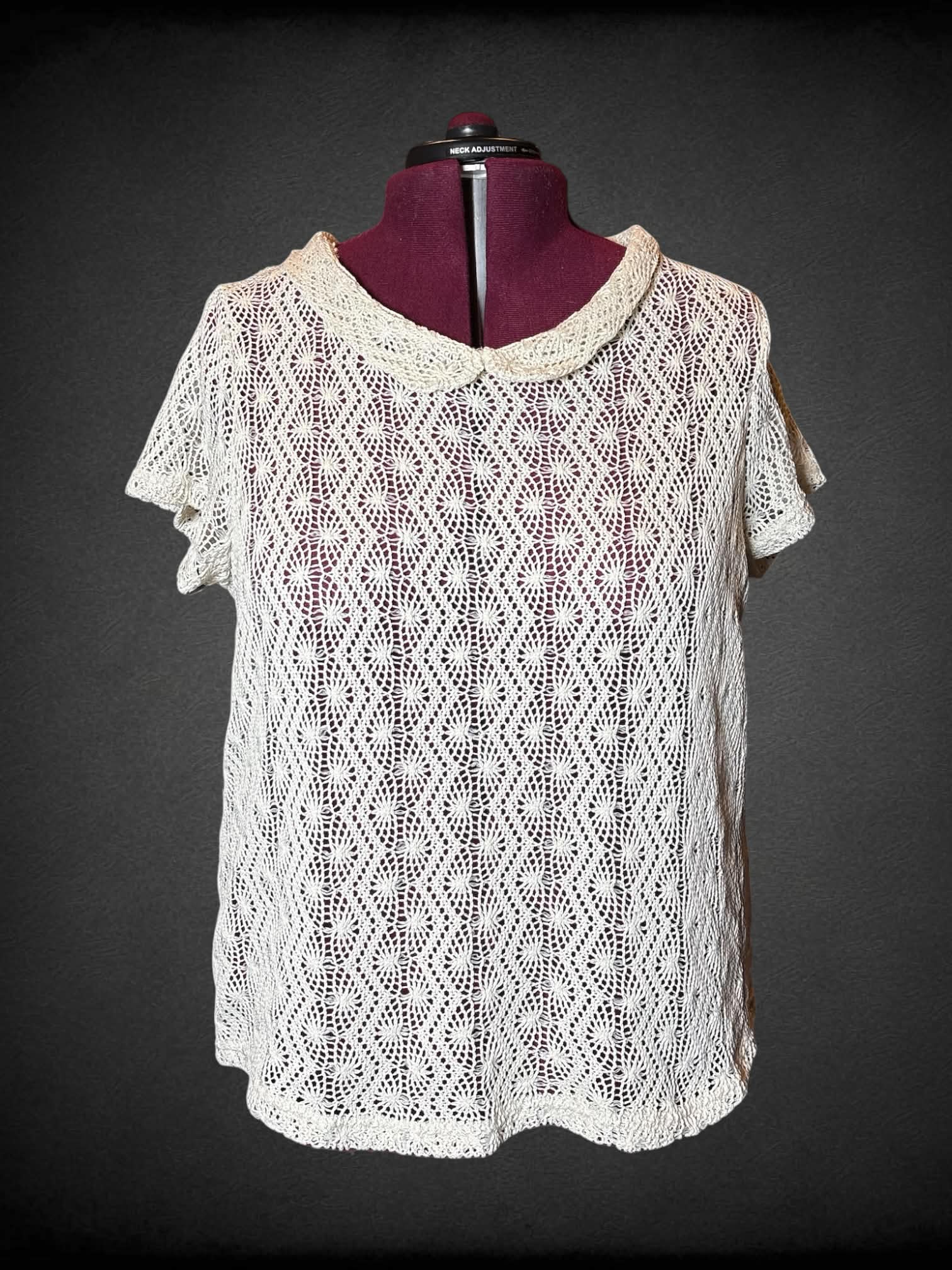 2X white sheer knit top with collar