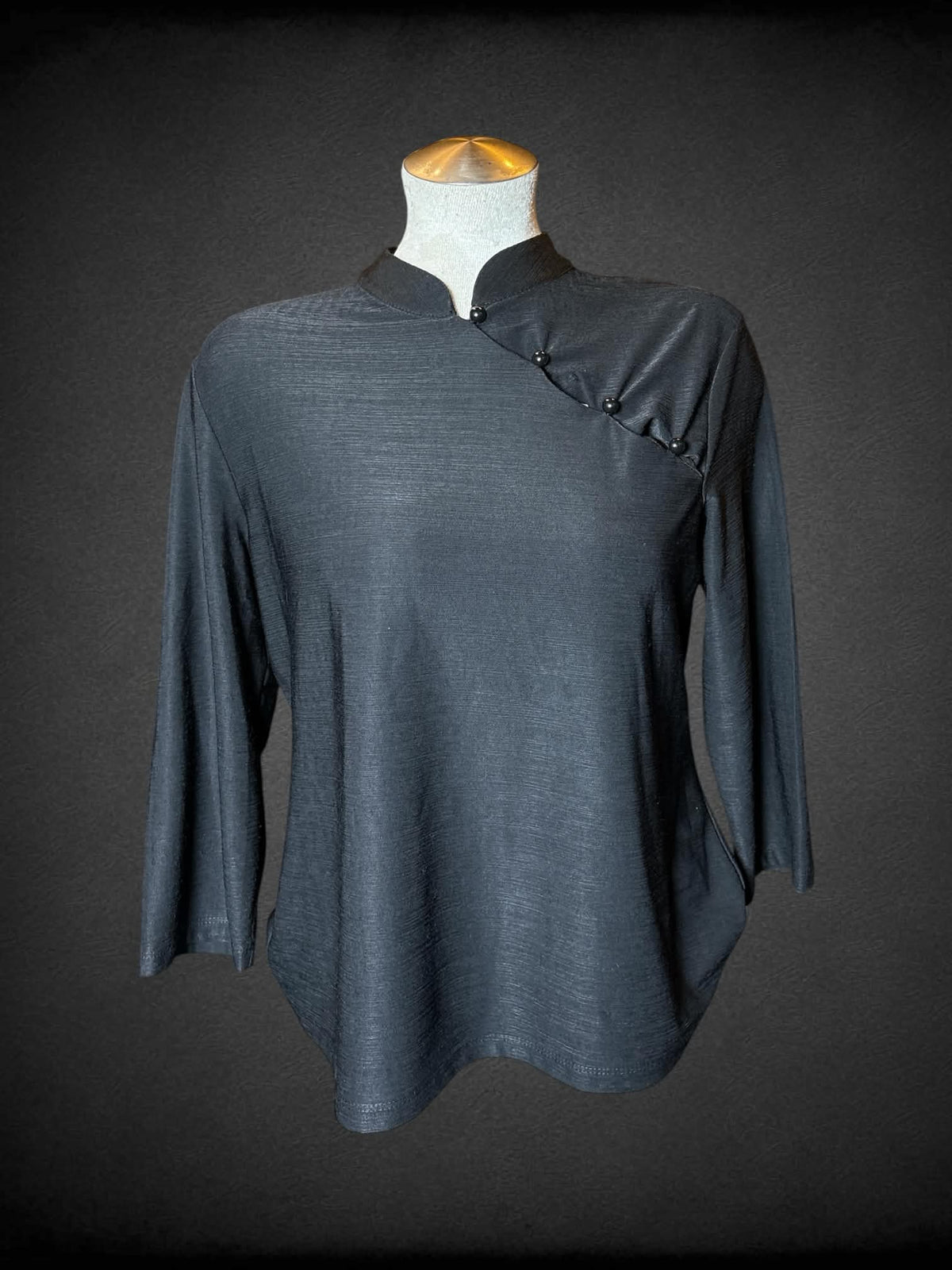 L AGB vintage black three-quarter sleeve shirt with diagonal button design on front