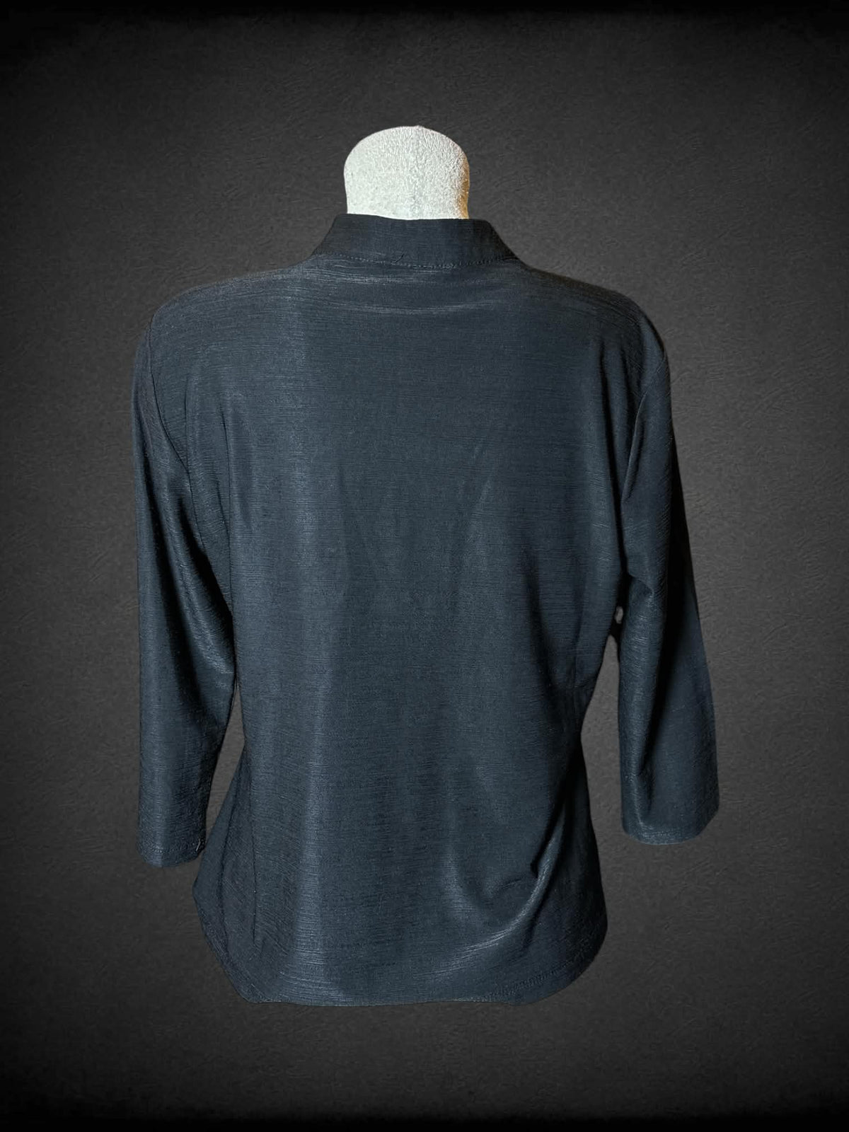 L AGB vintage black three-quarter sleeve shirt with diagonal button design on front