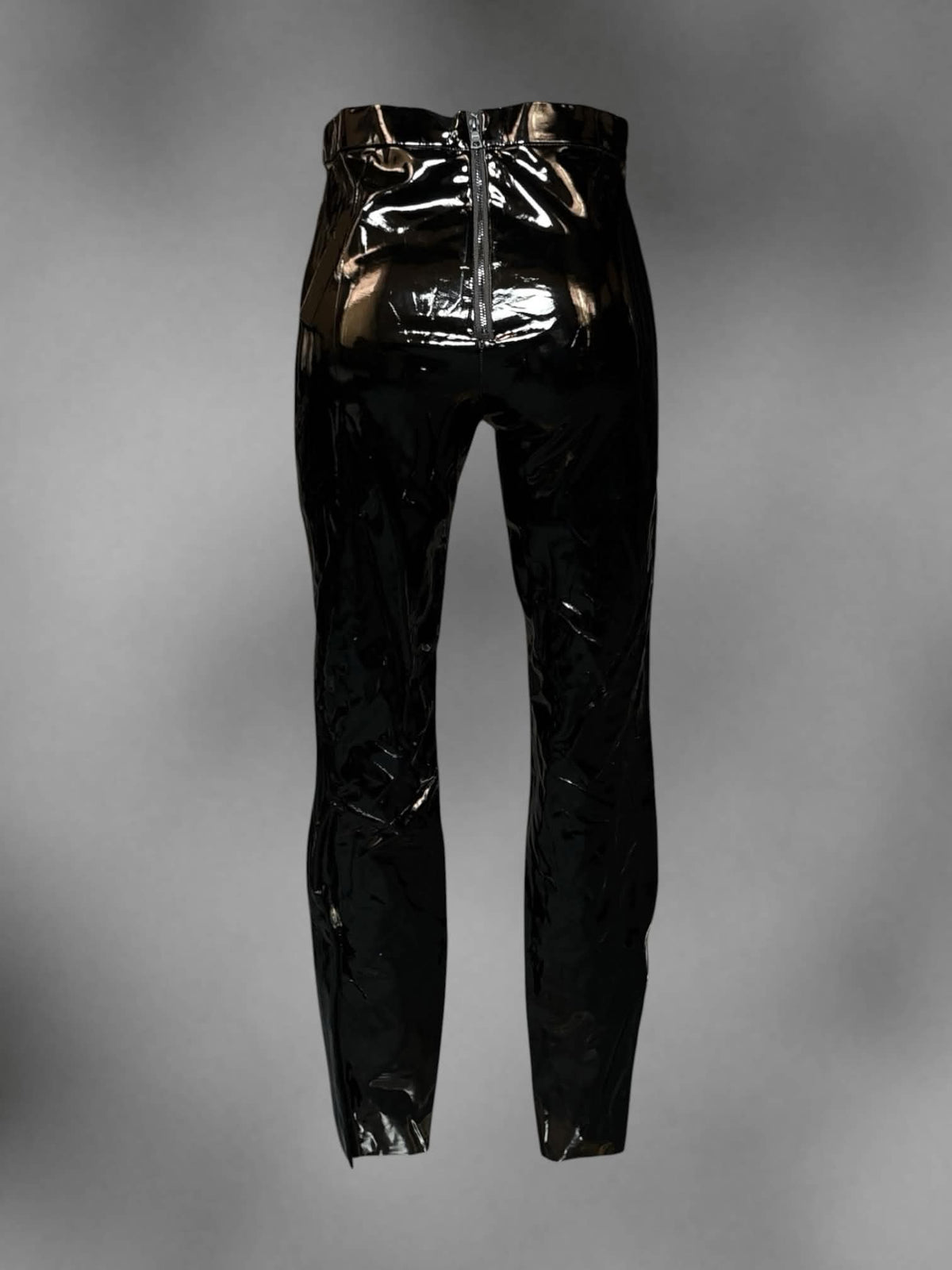 S Alice + Olivia NWT black high-waisted shiny faux leather pants with zipper on back
