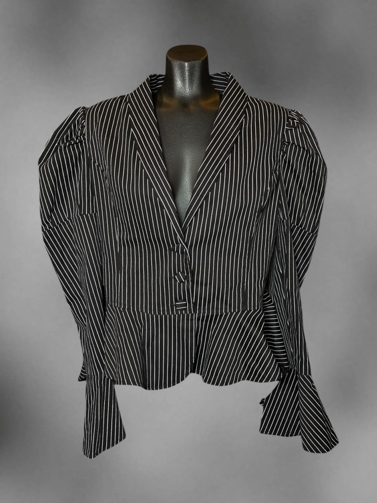 M Hot Topic NWT black & white striped blazer with buttons on front, padded shoulders, and bow on back