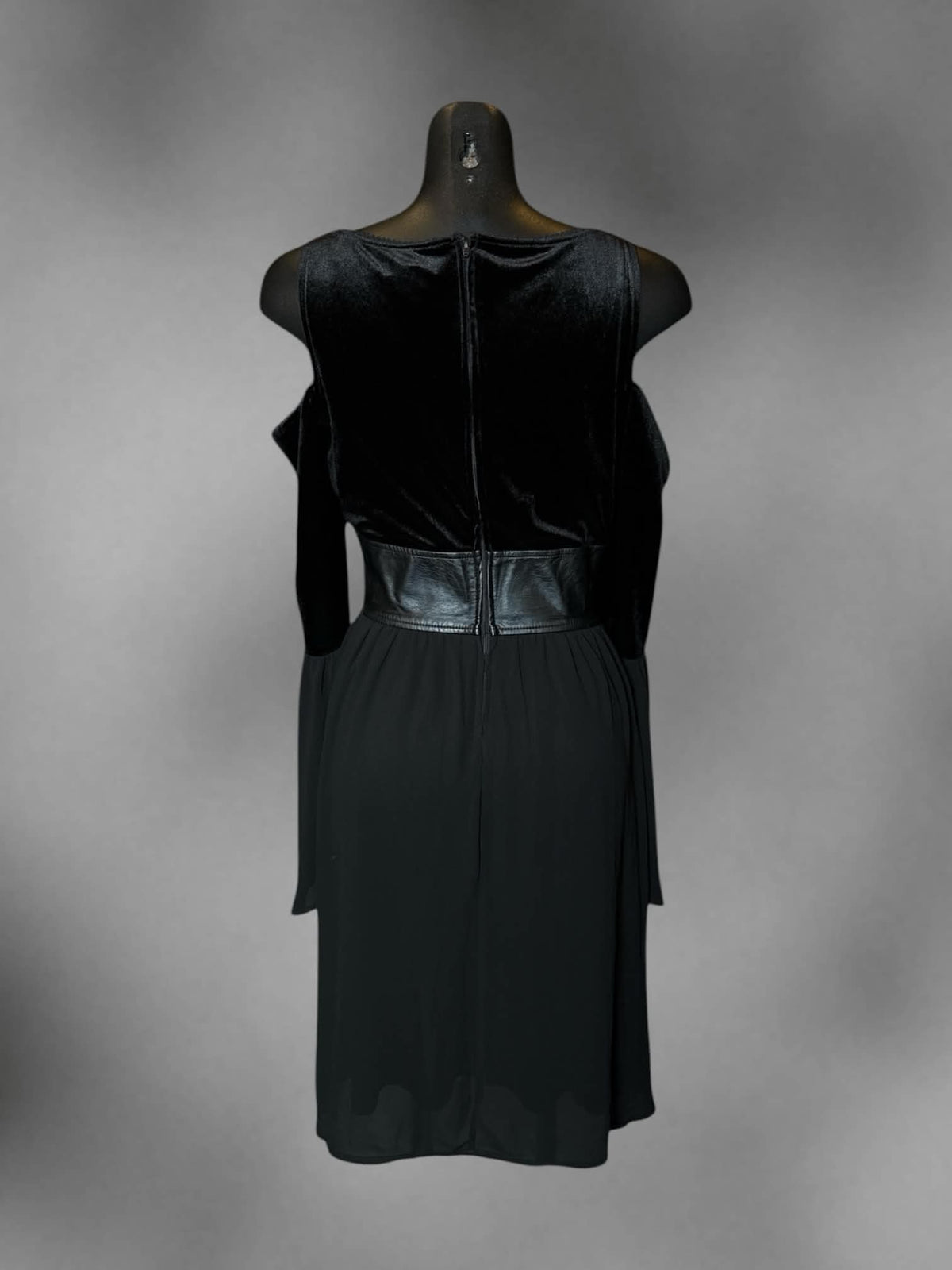 M Hot Topic black off-the-shoulder long-sleeve dress with corset waist