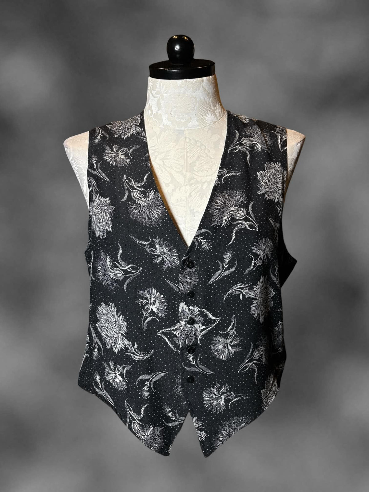 XL Flash vintage black button-up vest with floral pattern on front