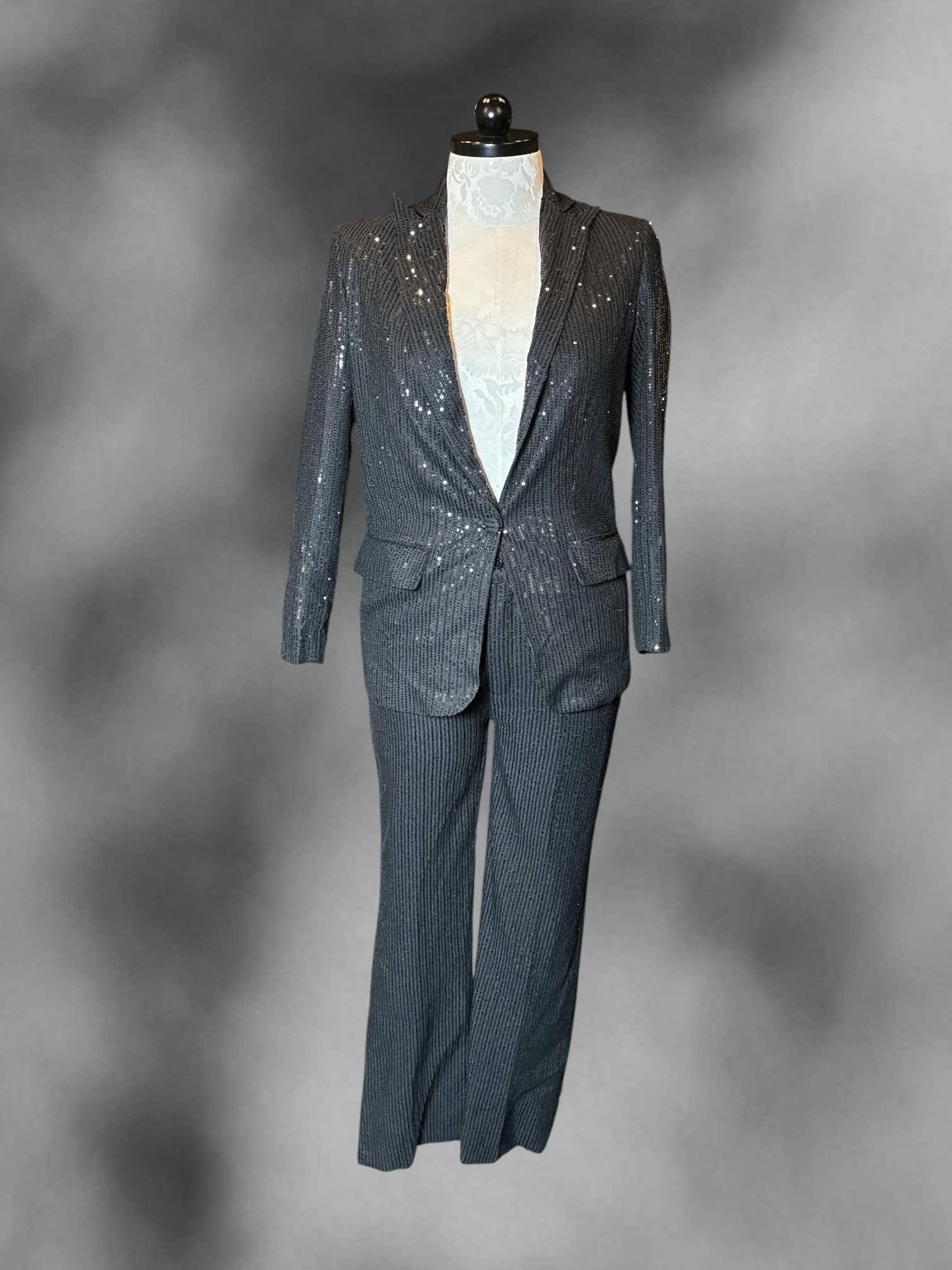 0X Fashion NWT black two-piece set with sequined pants with stretch waist, and sequined blazer with button and pockets