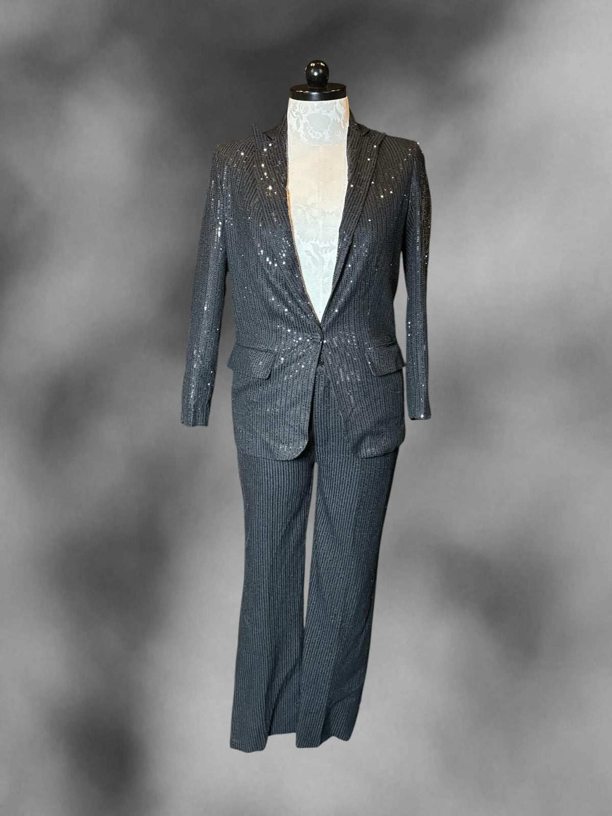0X Fashion NWT black two-piece set with sequined pants with stretch waist, and sequined blazer with button and pockets