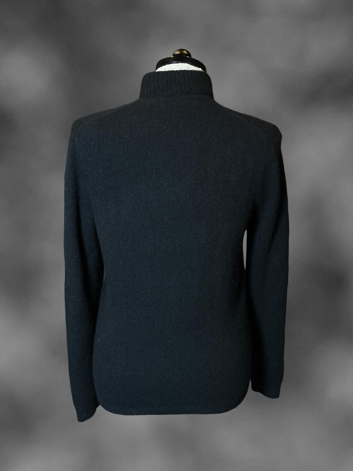 1X Saks Fifth Avenue black cashmere zip-up jacket with pockets