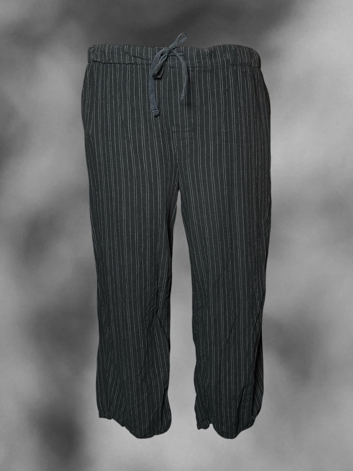 1X Apt 9 black soft pants with striped pattern, stretch waist, and pockets