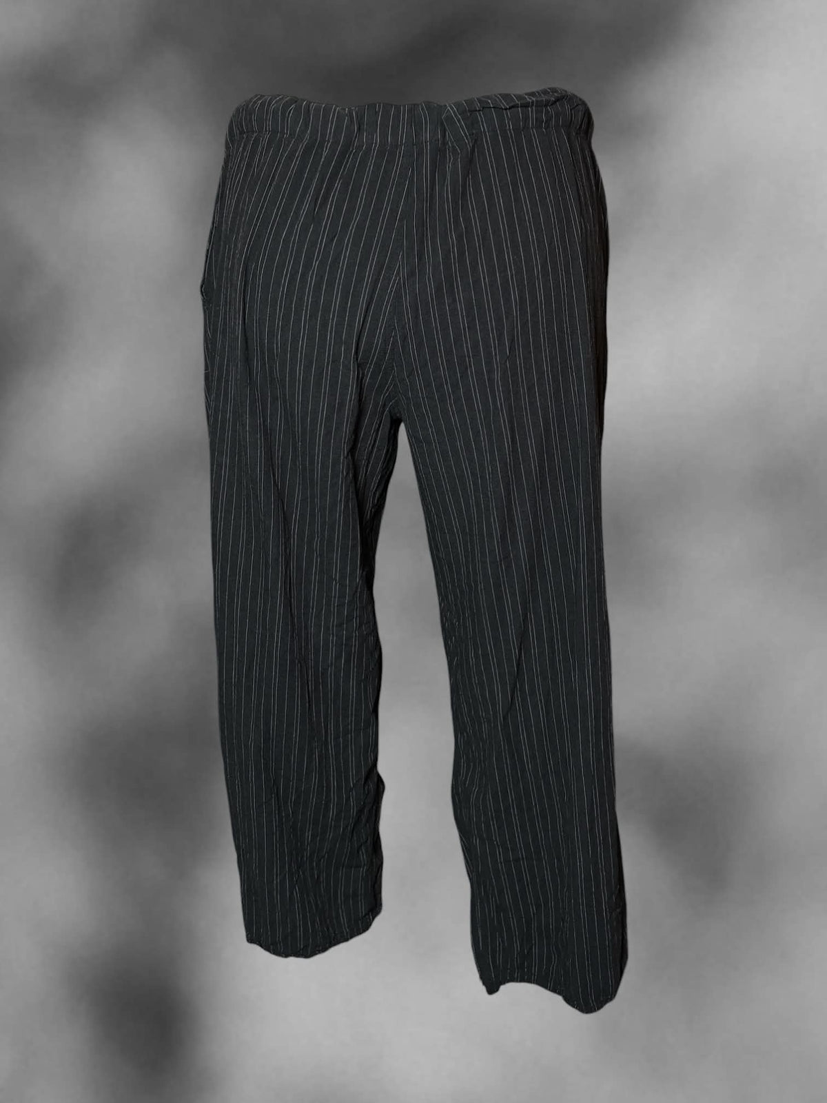 1X Apt 9 black soft pants with striped pattern, stretch waist, and pockets