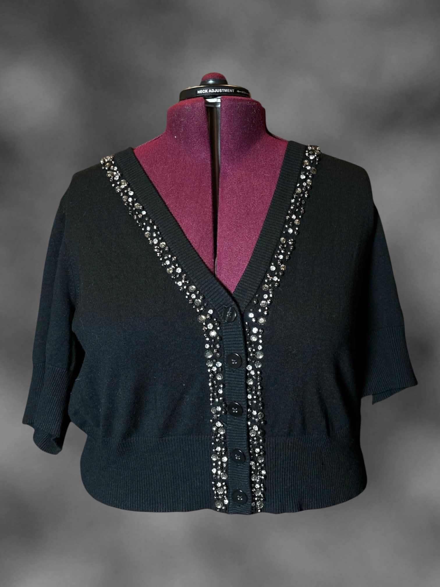 4X Torrid black cropped sweater top with buttons on front, and jewel beaded design