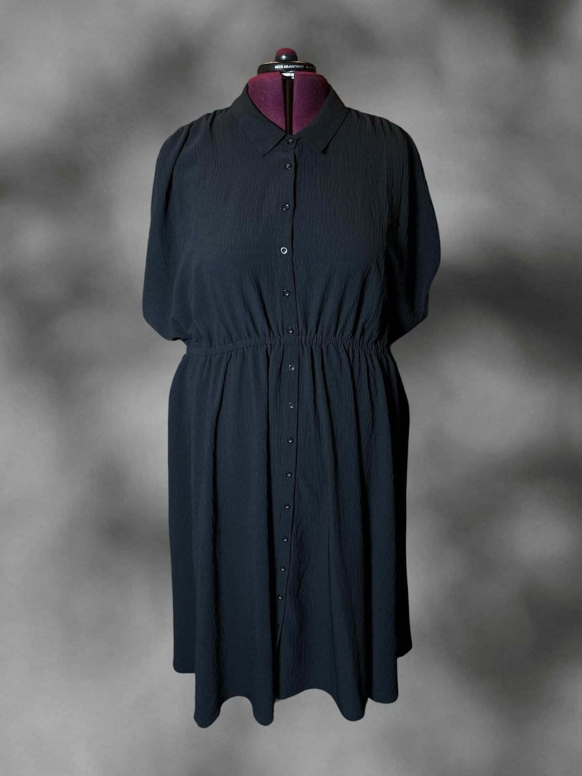 4X Torrid black button-up dress with pockets