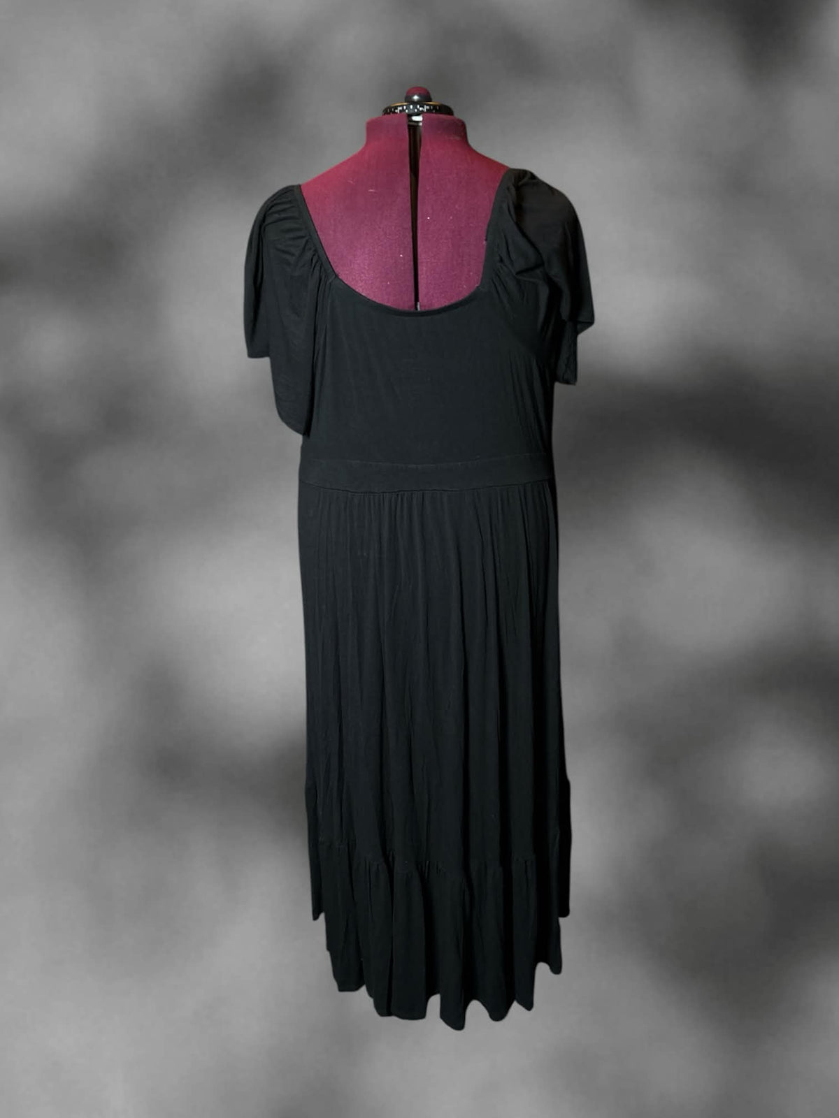 4X Torrid black dress with empire waist seem, and pockets