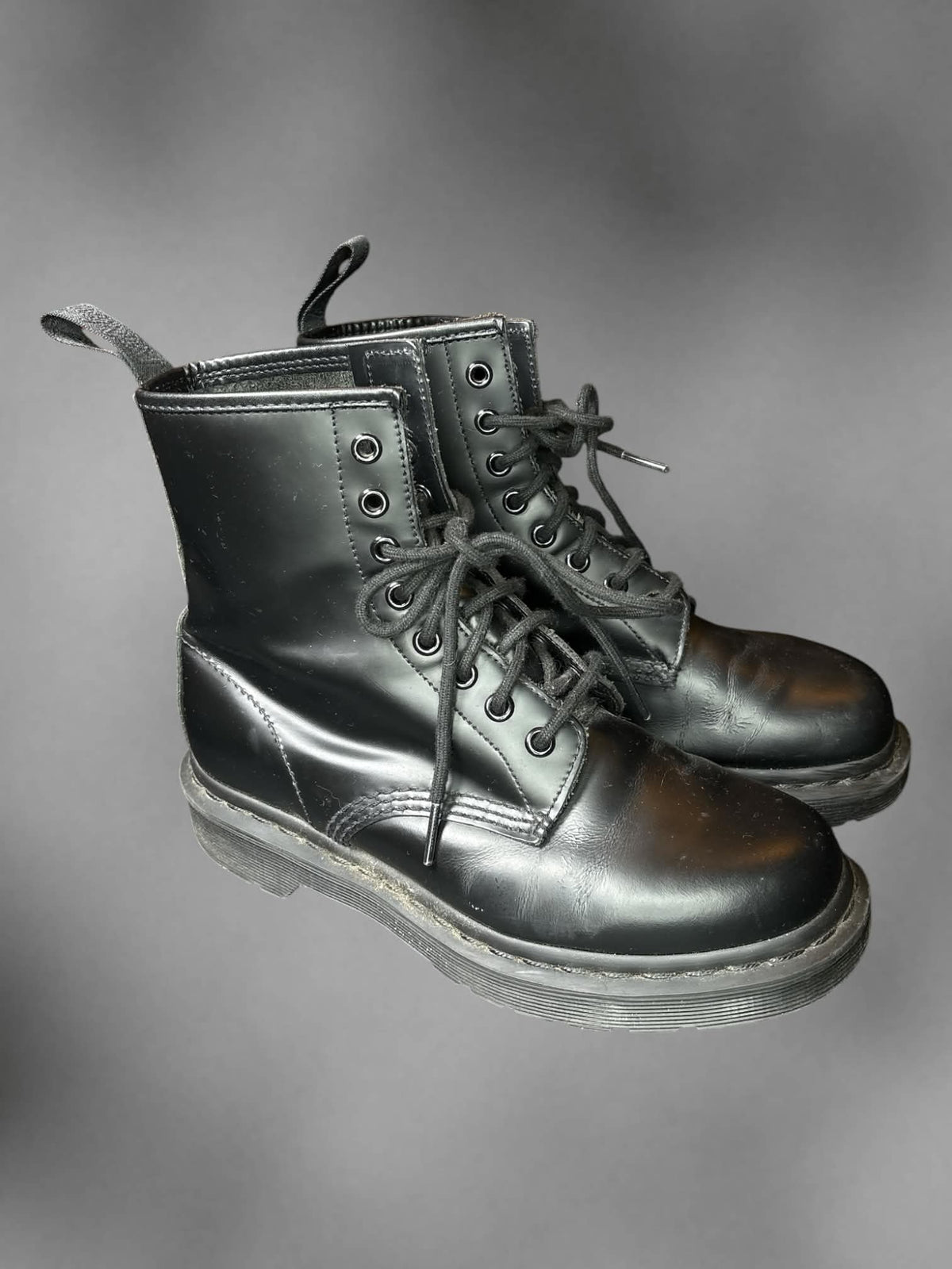 Size M 6 Doc Martins black leather boots