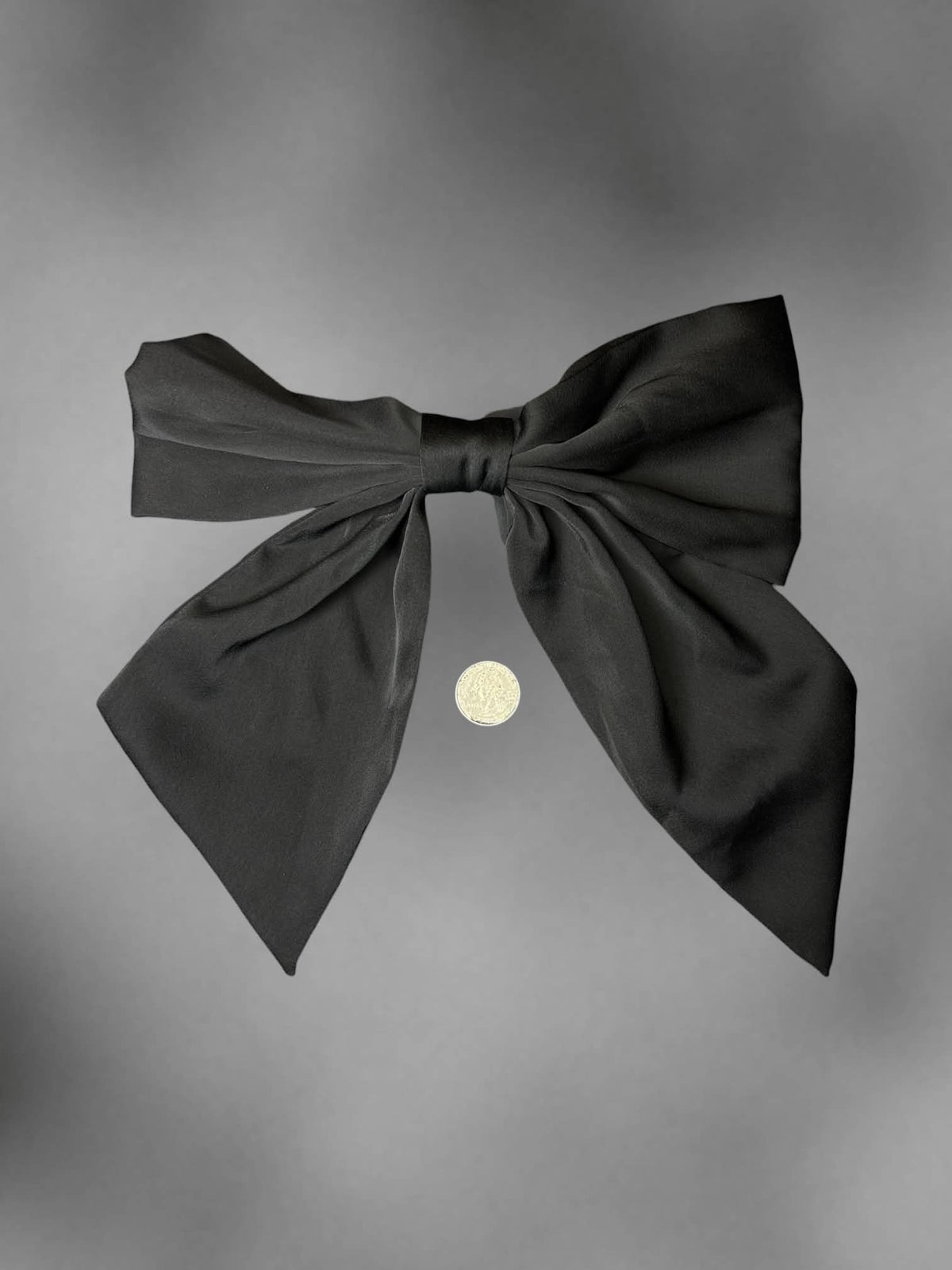 Black bow hair clip