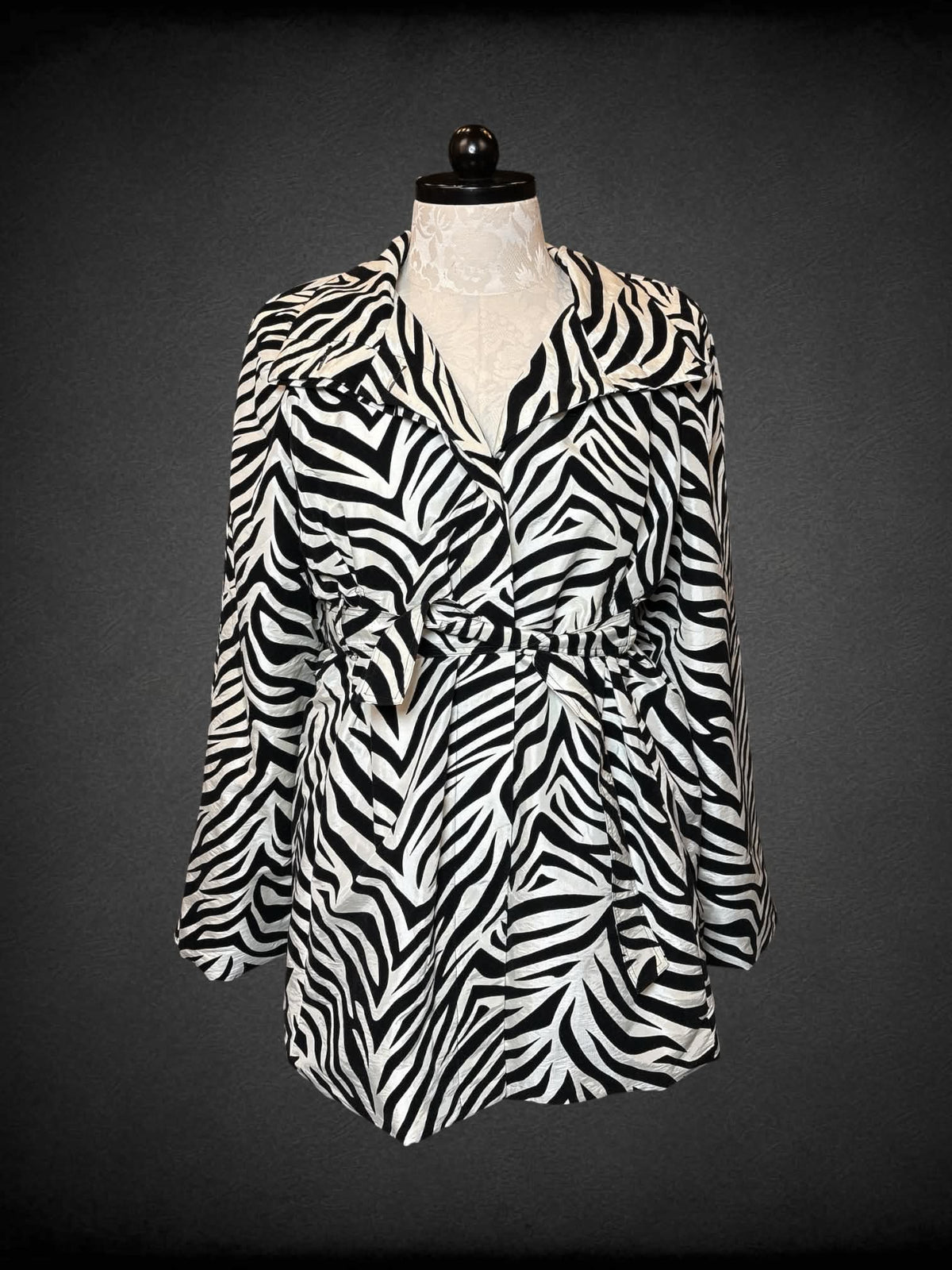 0X Ubu Y2K white button-up coat with velvet zebra pattern, pockets, and tie-around waist