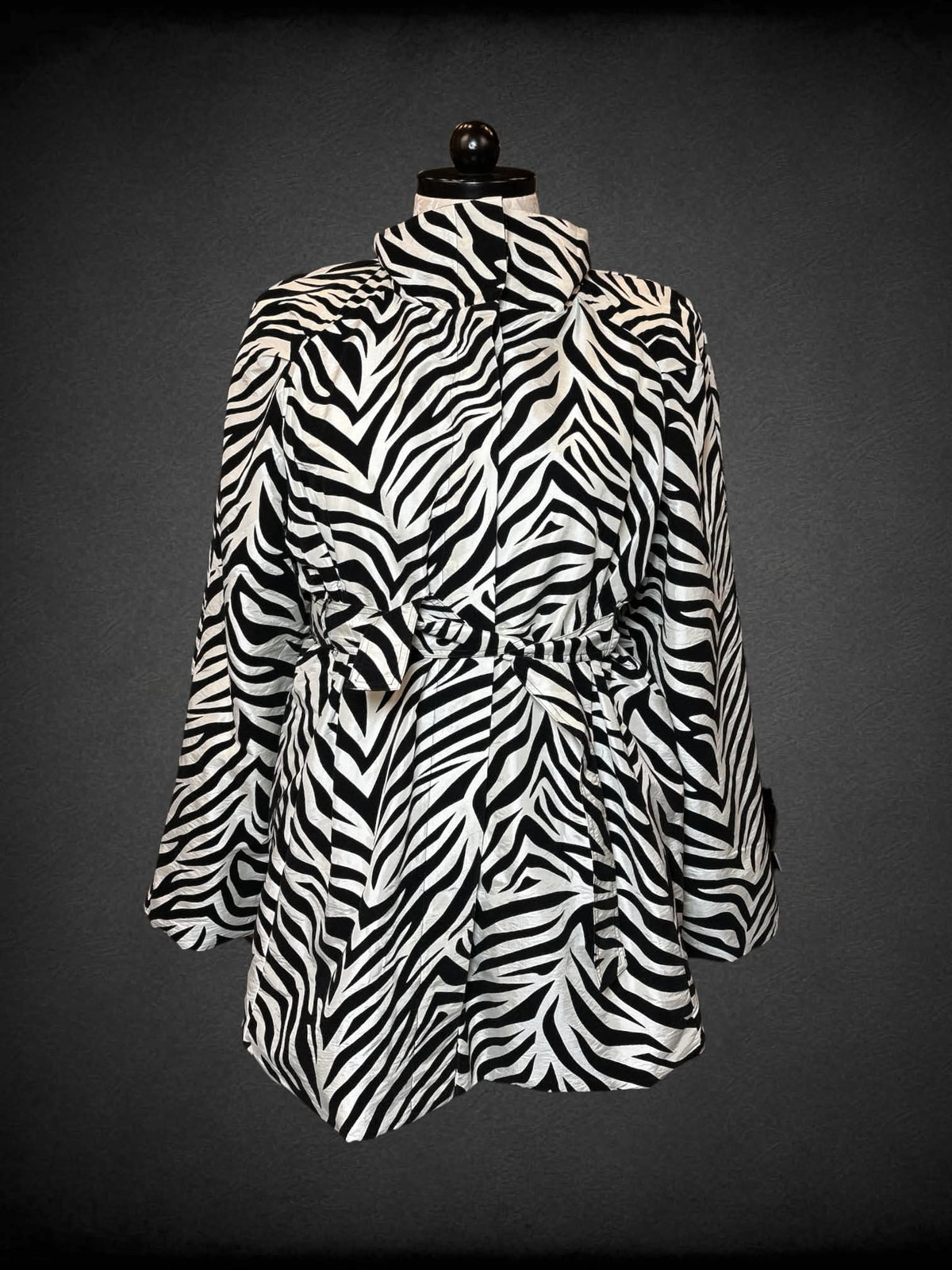 0X Ubu Y2K white button-up coat with velvet zebra pattern, pockets, and tie-around waist