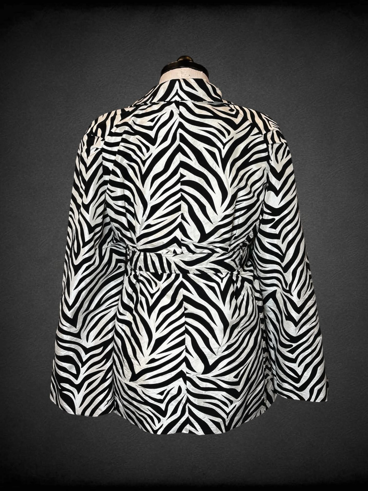 0X Ubu Y2K white button-up coat with velvet zebra pattern, pockets, and tie-around waist