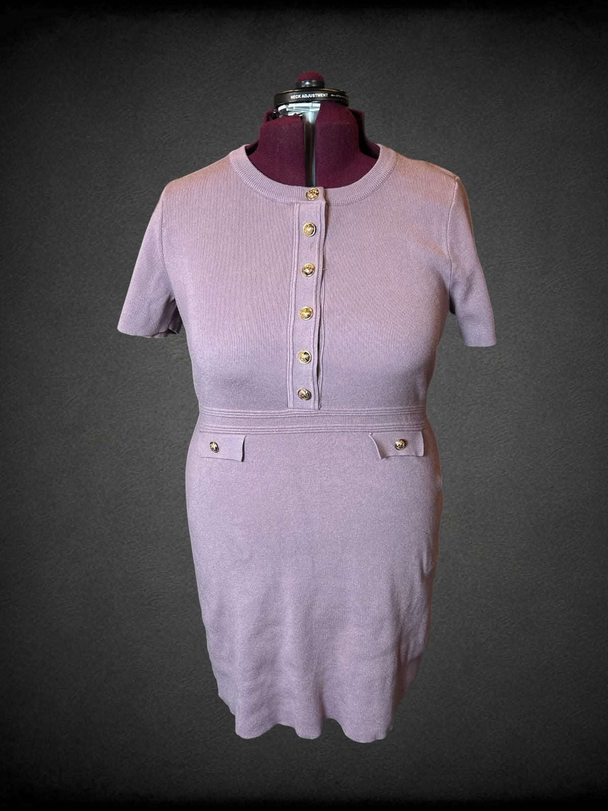 2X Merokeety mauve knit dress with buttons on front, and faux pockets