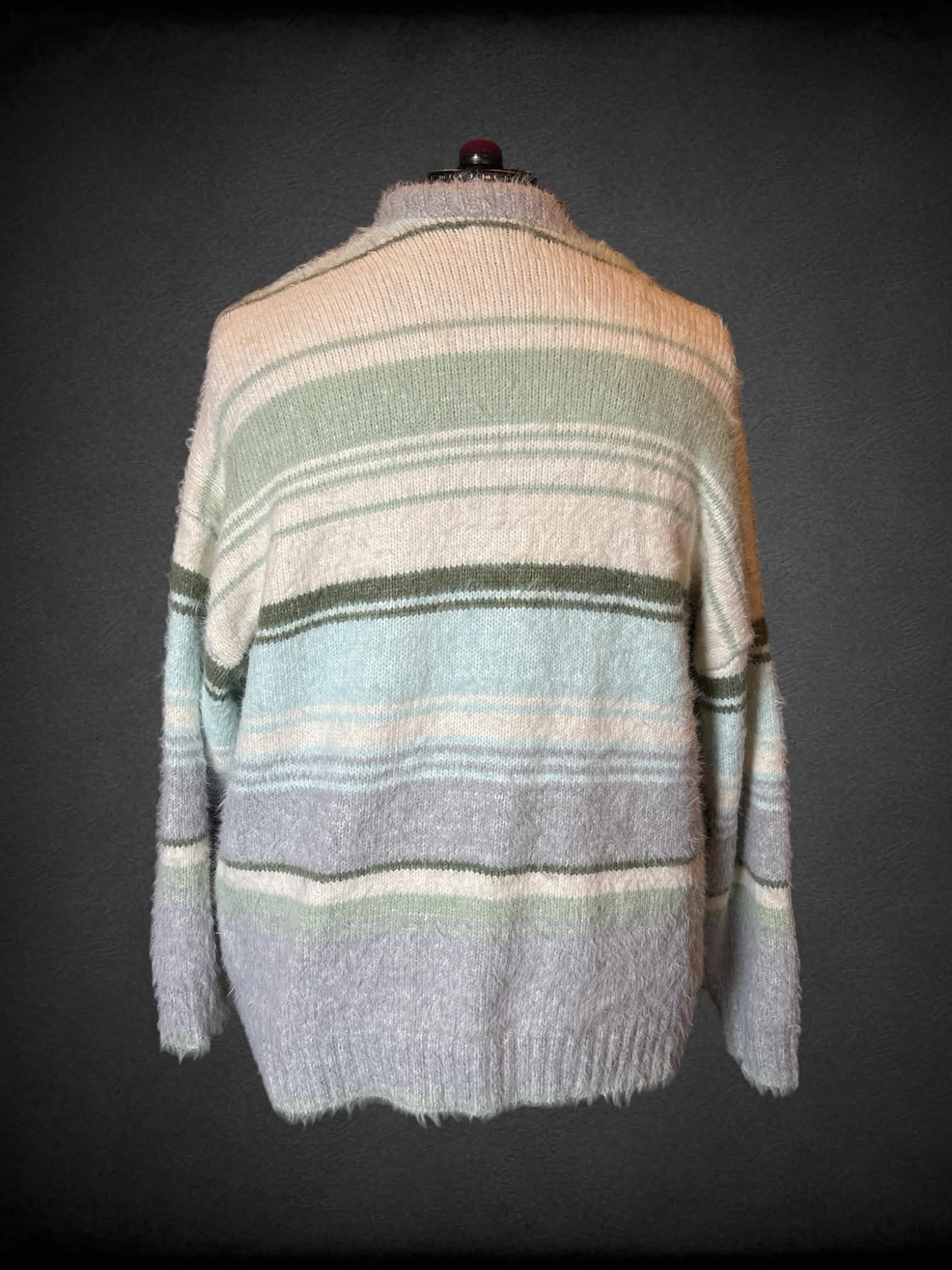 3X American Eagle fuzzy white cardigan with blue & grey striped pattern, and pockets on front