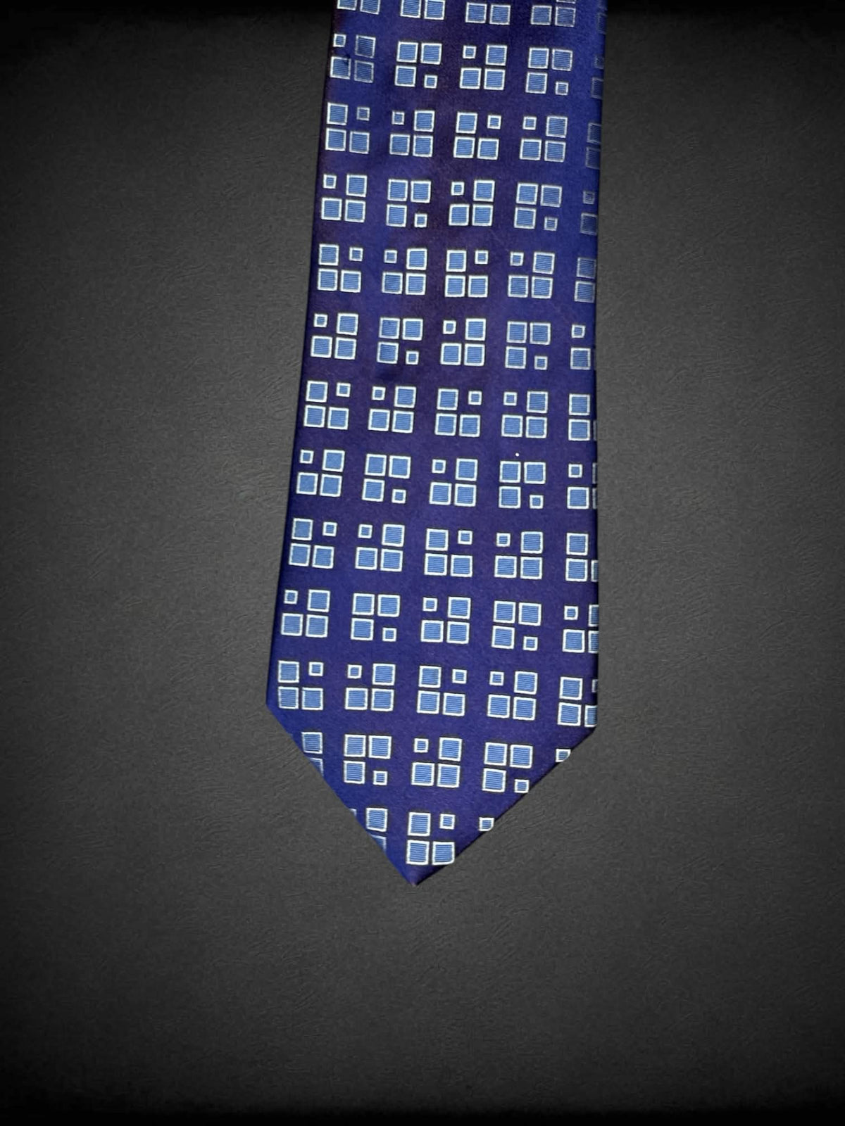 Reaction Kenneth Cole blue silk tie with square pattern