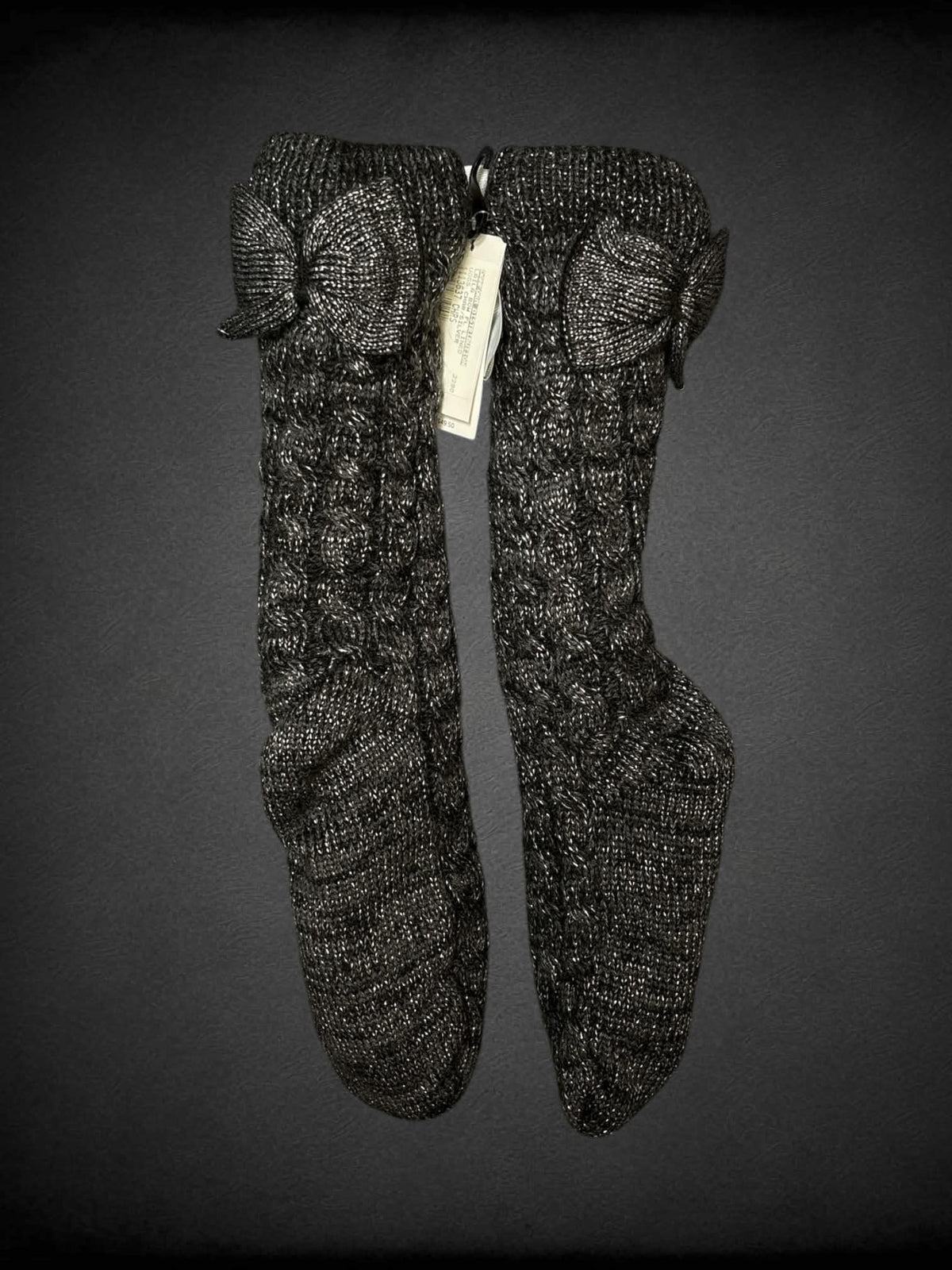Ugg NWT grey knit fleece lined cozy socks with bow design on back