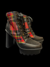 Load image into Gallery viewer, 8M/10W Black &amp; red plaid lace-up &amp; zipper closure platform heels
