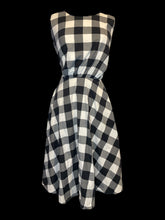 Load image into Gallery viewer, 2X Black &amp; white gingham pattern sleeveless dress w/ elastic waist, pockets, &amp; back zipper closure
