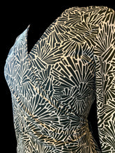 Load image into Gallery viewer, L Olive green &amp; white 3/4 sleeve wrap dress w/ abstract pattern
