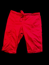 Load image into Gallery viewer, 3X NWT Red cotton blend capris w/ back elastic waist, cuffed hems, pockets, button/zipper closure, &amp; matching tie belt
