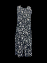 Load image into Gallery viewer, L Vintage black &amp; white floral sleeveless button-up midi dress w/ textured fabric
