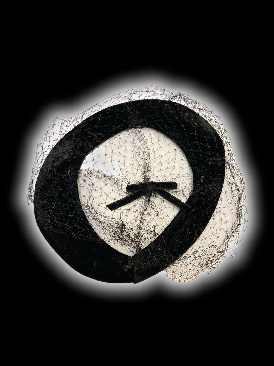 Vintage black velvet headband hat w/ black mesh veil, & black velvet box detail