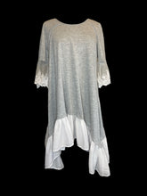 Load image into Gallery viewer, 0X Heathered grey scoopneck dress w/ white mesh &amp; lace layered sleeves, &amp; layered white ruffled hem
