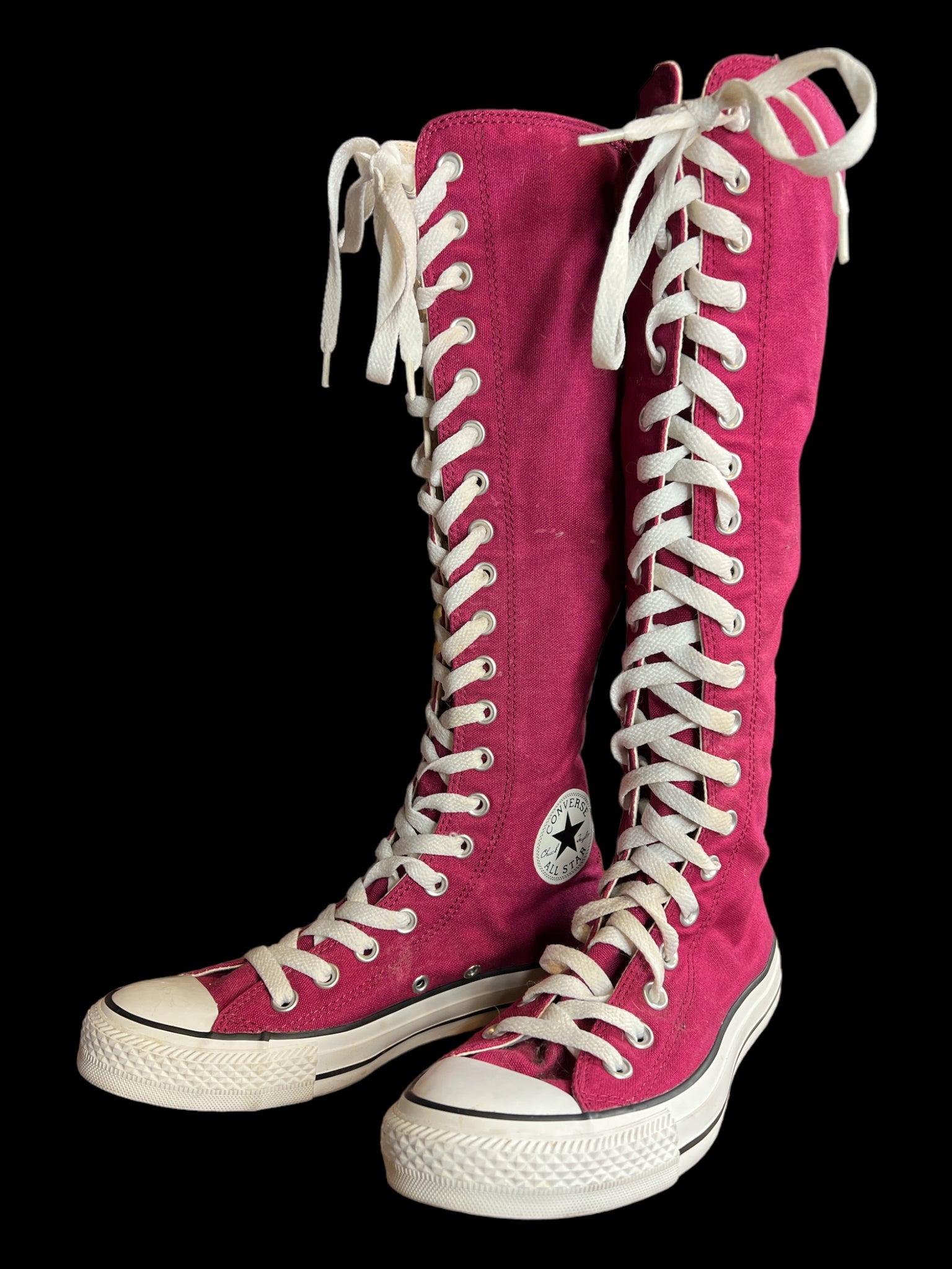 Compositor Hija Rareza 5.5M/7W Red knee high converse w/ white laces, & back zipper closure –  Witch Bitch Thrift