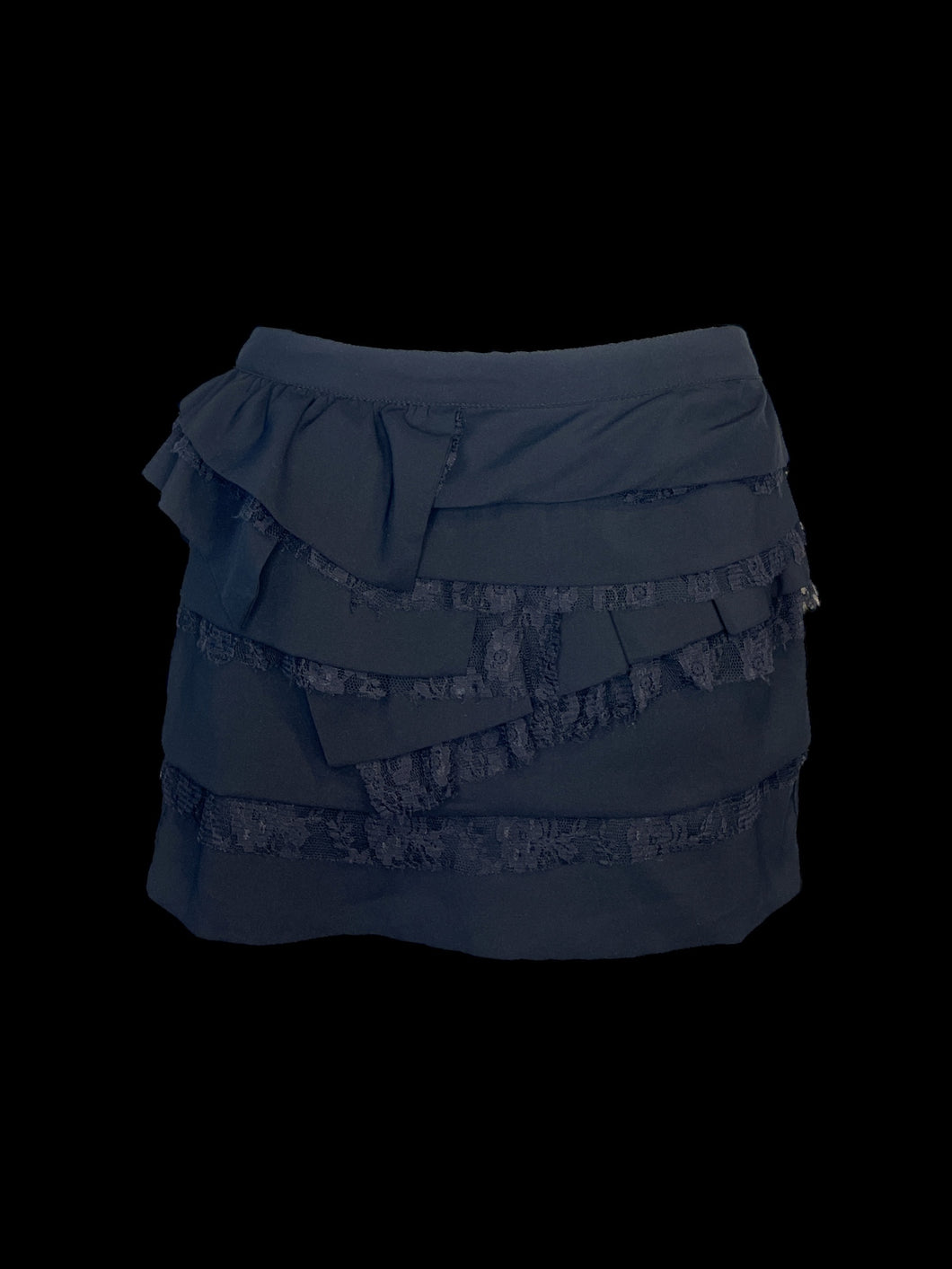 S Black asymmetric tiered ruffle skirt w/ lace details, & clasp/zipper closure