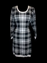 Load image into Gallery viewer, 1X Black &amp; white plaid long sleeve dress w/ ribbed hems
