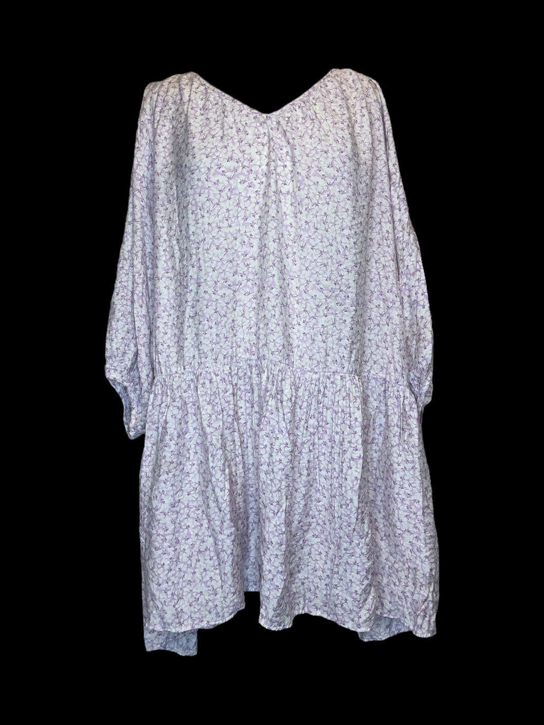 4X Lilac & white floral pattern 1/2 sleeve top