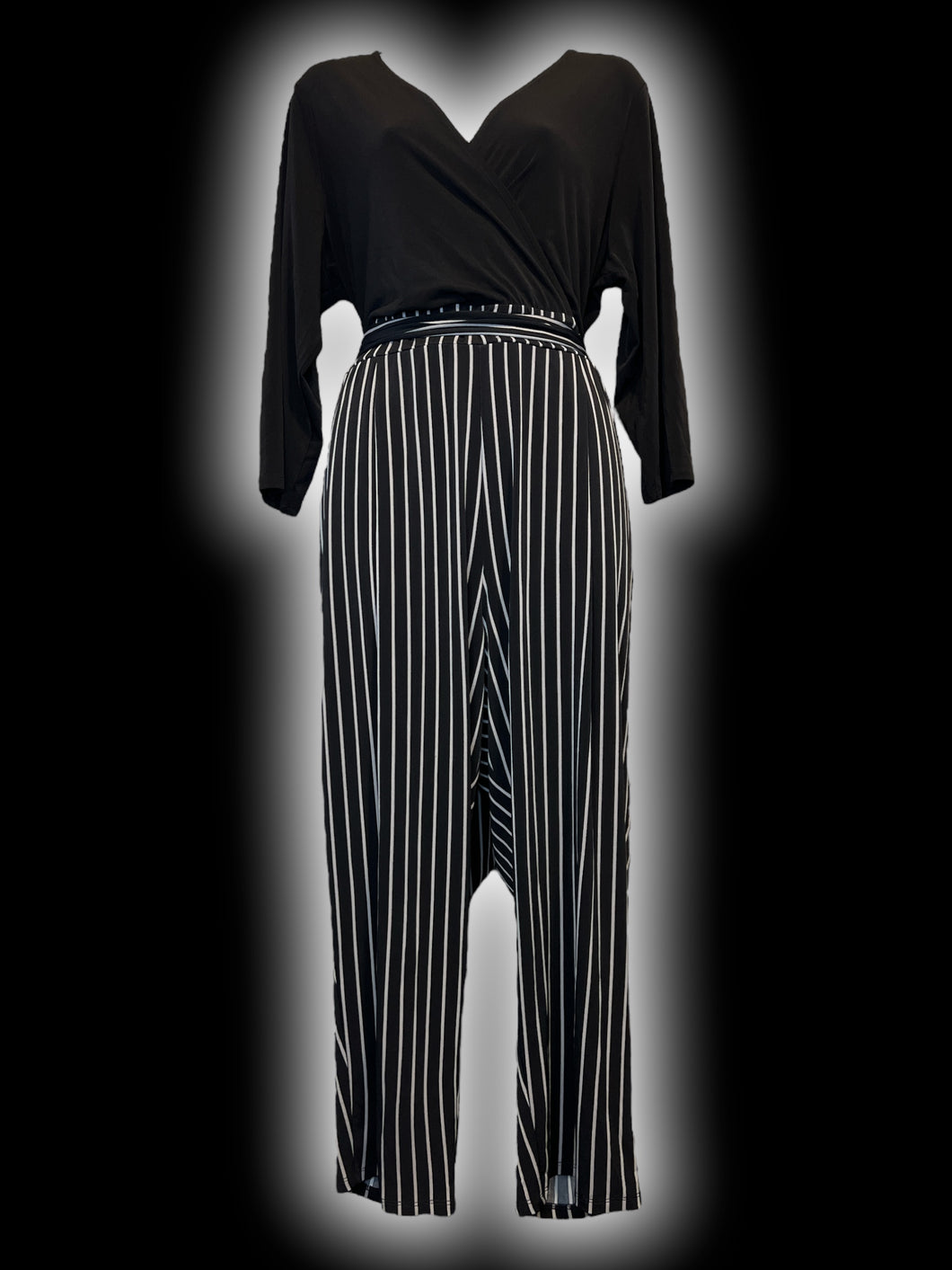 XL NWT Black & grey half sleeve mock-wrap neckline wide striped leg jumpsuit w/ button keyhole closure, cloth belt, & pockets