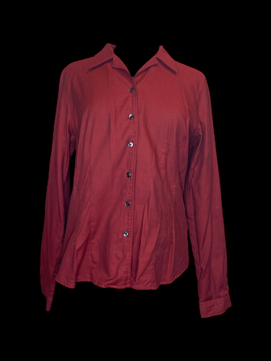 L Red & black micro x pattern long sleeve button down cotton top w/ black buttons, folded collar, button cuffs,