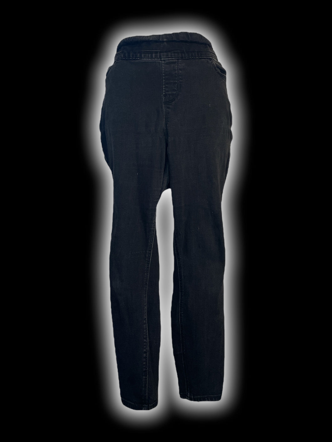 XL Black denim high waisted taper leg capris w/ pockets, & elastic waist