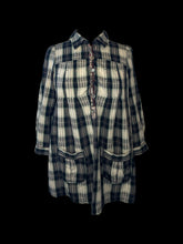 Load image into Gallery viewer, L Off-white, grey, &amp; green 3/4 sleeve partial button down empire waist cotton top w/ pockets, folded collar, &amp; button cuffs
