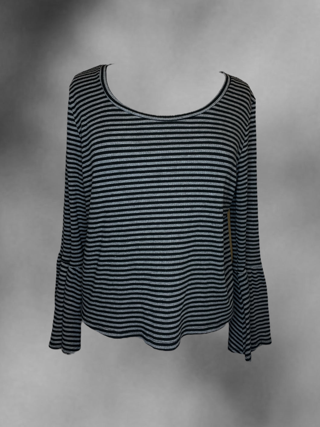 0X Black & grey stripe rib knit bell sleeve scoop neck crop top