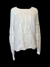 Load image into Gallery viewer, 0X White long balloon sleeve scoop neck hi-lo top w/ beading detail, lace cutouts, &amp; button cuffs
