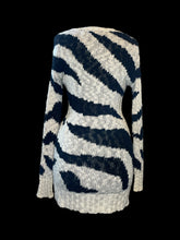 Load image into Gallery viewer, S Black &amp; white stripe loose knit hi-lo sweater w/ asymmetric ribbed hem
