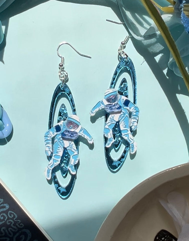 🦋How Big How Blue How Beautiful🦋