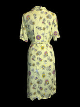 Load image into Gallery viewer, 1X Yellow, black, &amp; multicolor zodiac pattern short sleeve button down collared dress w/ pockets, &amp; cloth belt
