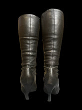 Load image into Gallery viewer, 8.5M Black pointed toe knee high boots w/ kitten heel, &amp; paneled design
