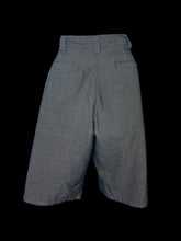 Load image into Gallery viewer, L Heather grey high waist Bermuda shorts w/ pockets, belt loops, &amp; button/zipper closure
