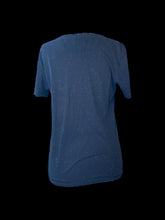 Load image into Gallery viewer, L Grey blue &amp; white short sleeve crew neck top w/ red &amp; black plaid chest pocket
