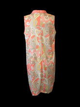 Load image into Gallery viewer, 0X Vintage pink, beige, &amp; yellow paisley sleeveless dress w/ frog button closure
